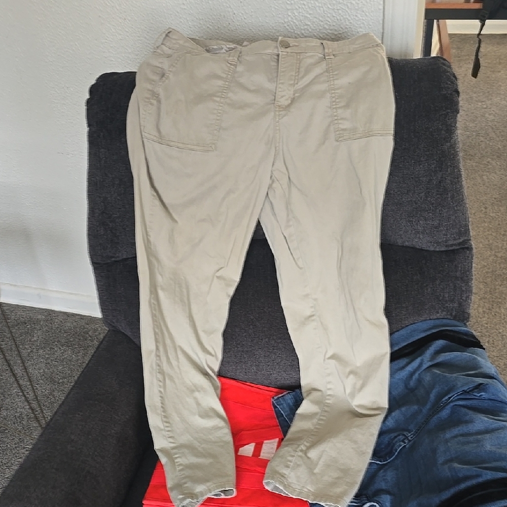 Women's Khaki Pants